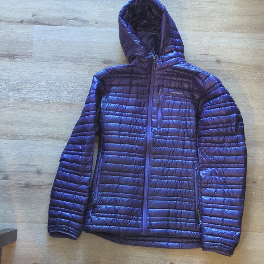 Patagonia ladies shell jacket, size L